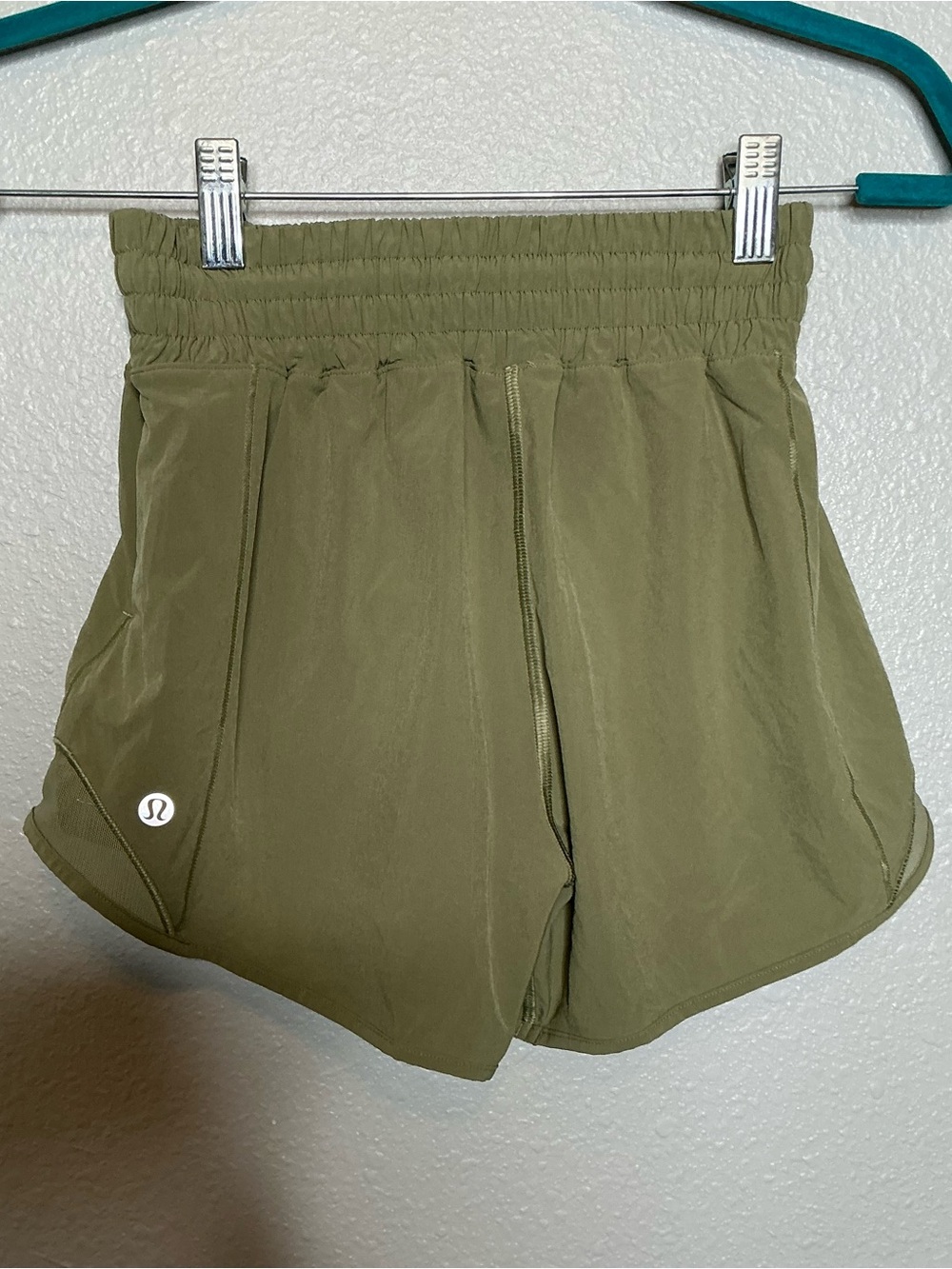 Lululemon Hotty Hot Short Size 0 - Picture 5 of 6